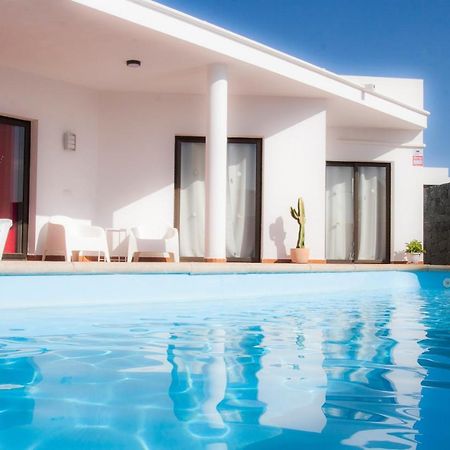 El Jardin De Juanita - Rooms Playa Blanca  Exteriör bild