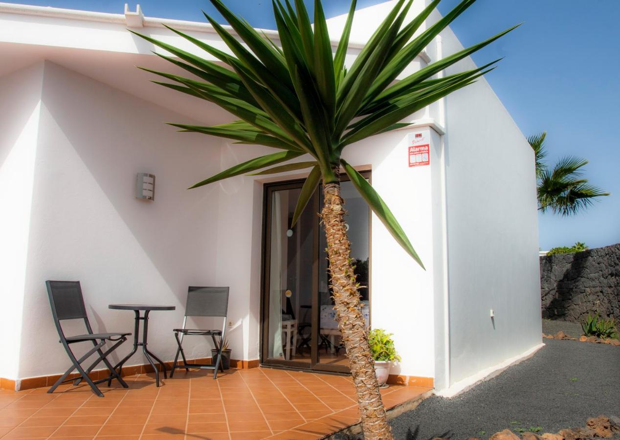 El Jardin De Juanita - Rooms Playa Blanca  Exteriör bild